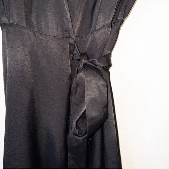 Zara Black Satin Collared Wrap Dress Size XS - Picture 3 of 8